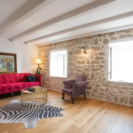 빌라 House Of Good Memories 오레비츠