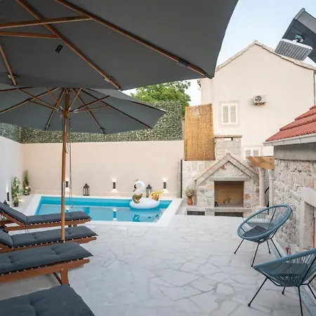 House Of Good Memories 오레비츠