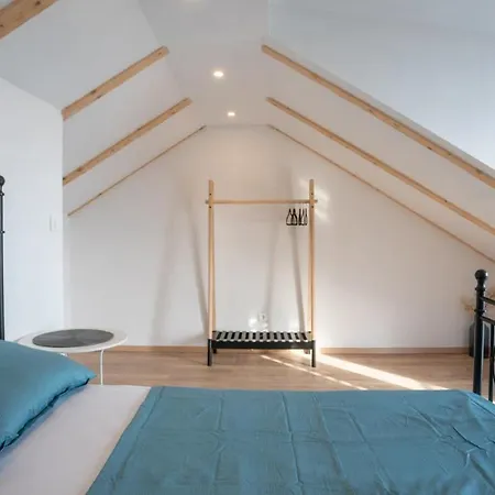 빌라 House Of Good Memories 오레비츠