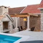 House Of Good Memories Villa