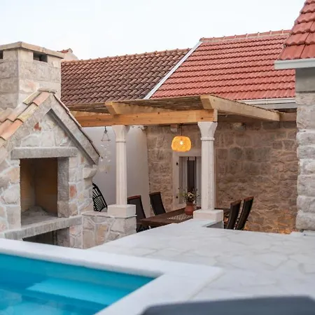 House Of Good Memories Villa